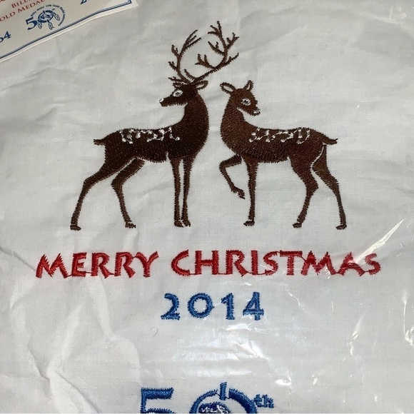 50TH ANNIVERSARY BILLY MILLS CHRISTMAS PILLOW 2014 10" X 10" Never Opened NOS - Picture 3 of 9